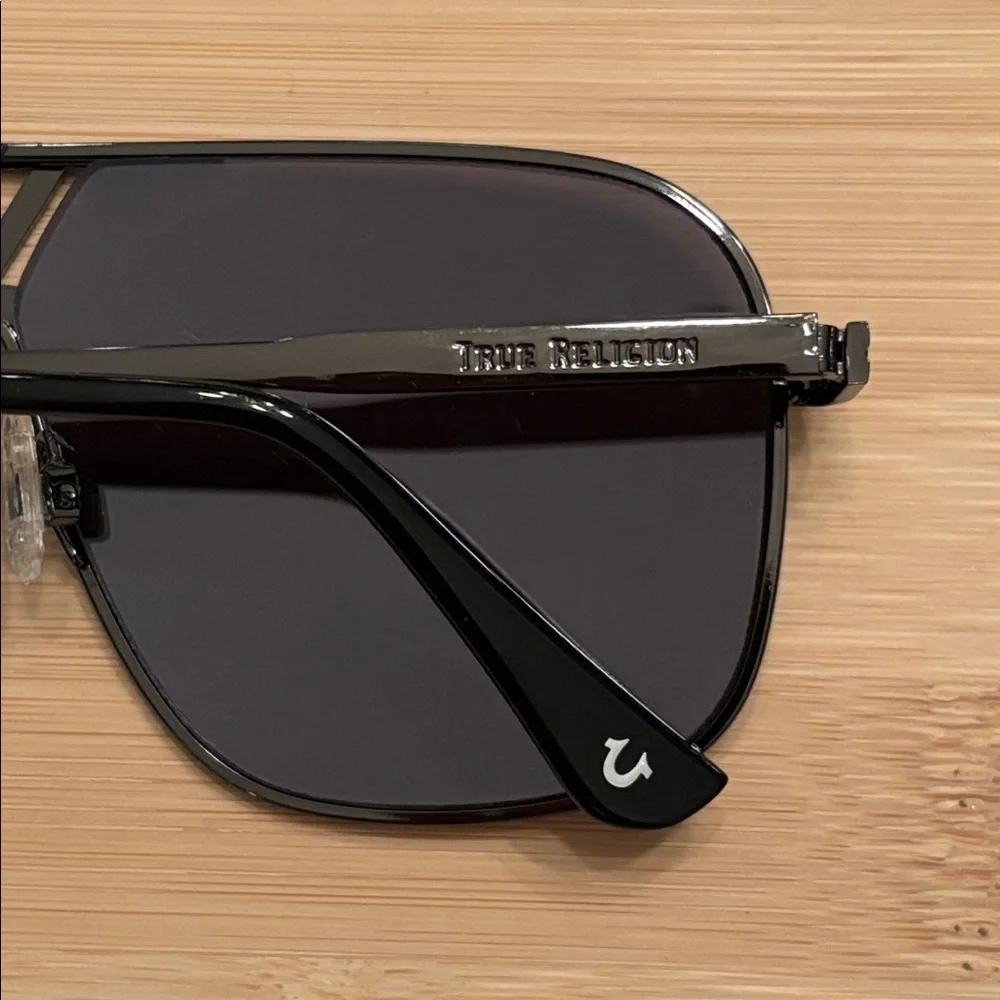 Brand New True Religion Square Aviator Metal Sunglasses Mirrored Lens Smoky Gray